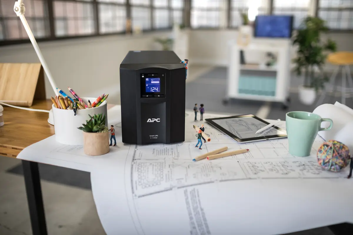 APC Smart-UPS C SMC1000IC 1000VA Torņa UPS Photo 6