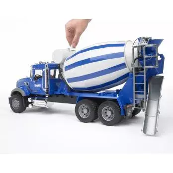 Cement mixer BRUDER MACK Granite Photo 5