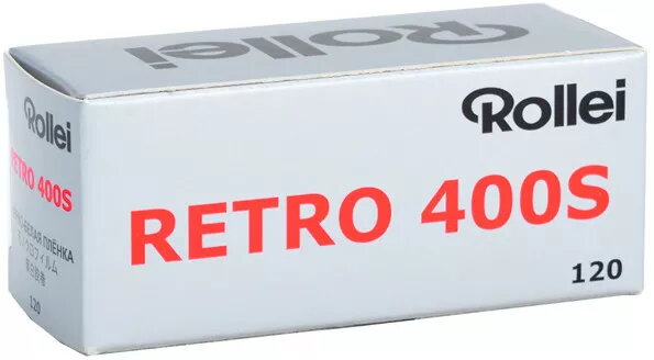 Vidēja formāta melnbalta filmiņa Rollei Retro
