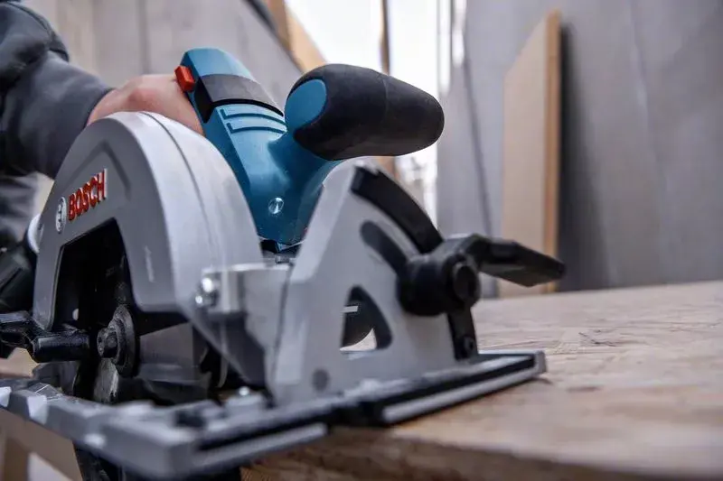 Циркулярная пила Bosch GKS 18V-57-2 Professional Photo 6