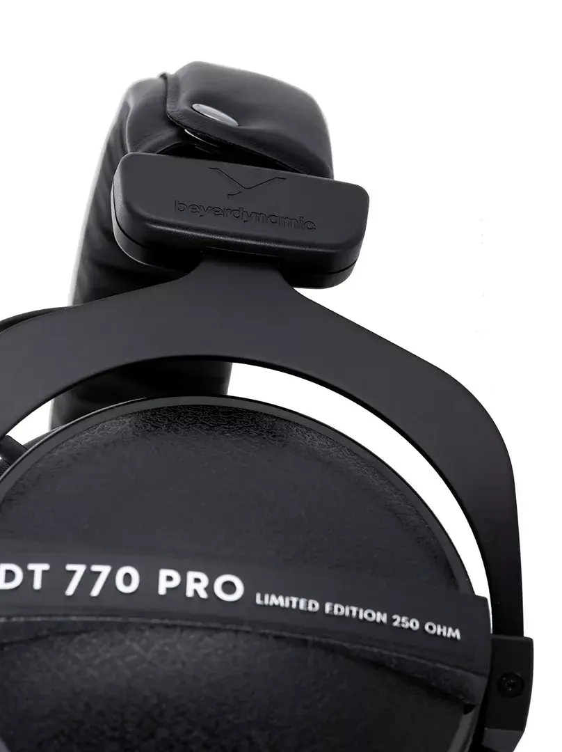 Austiņas Beyerdynamic DT 770 PRO 250 OHM Photo 11