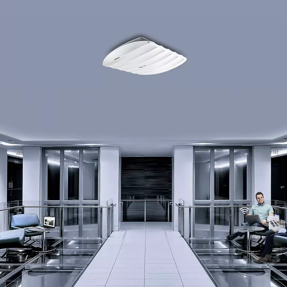 TP‑LINK EAP223 AC1350 Access Point Photo 5