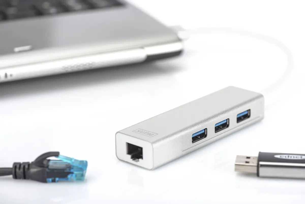 Digitus DA-70250-1 USB 3.0 3-Port Hub & Gigabit LAN Adapter Photo 3