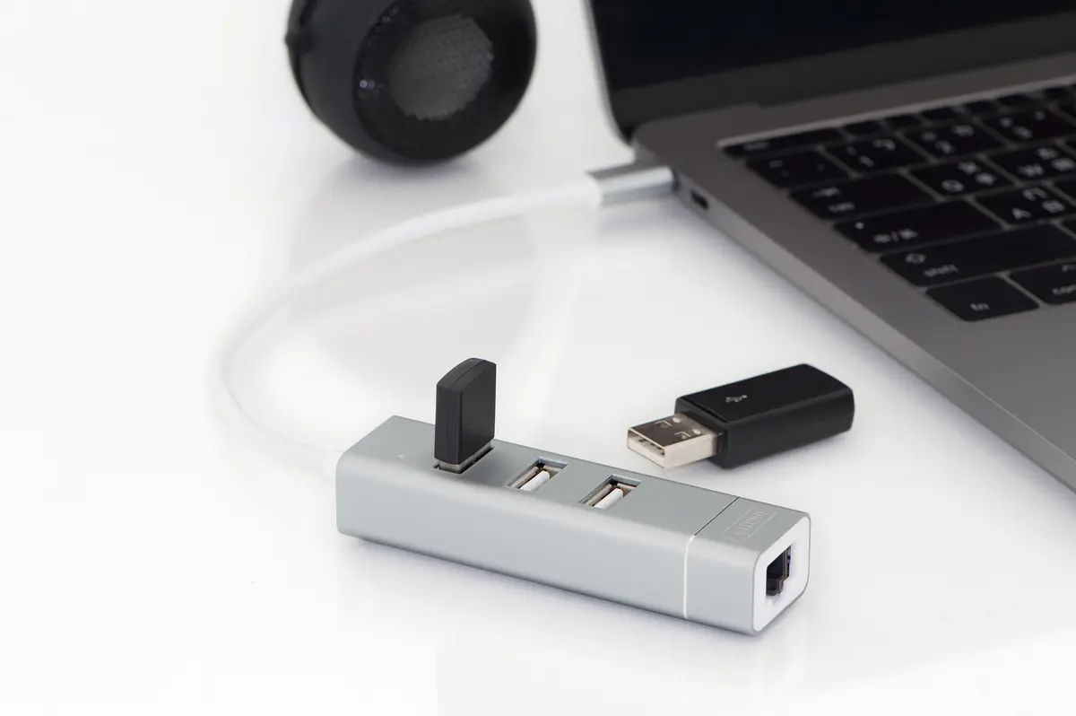 DIGITUS DA-70253 USB Type-C 3-Port Hub & LAN Adapter Photo 3