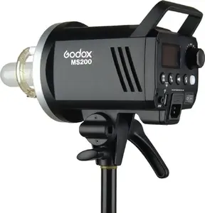 Студийный комплект вспышек Godox M200-F 2 x 200Ws — моноблоки 200Ws каждый