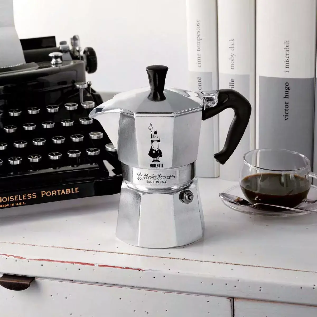 Moka pot BIALETTI Moka Express 2-cup Photo 10
