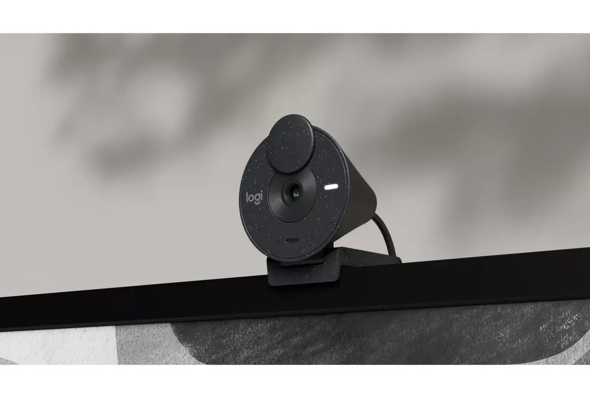 Веб-камера Logitech Brio 305 Photo 12
