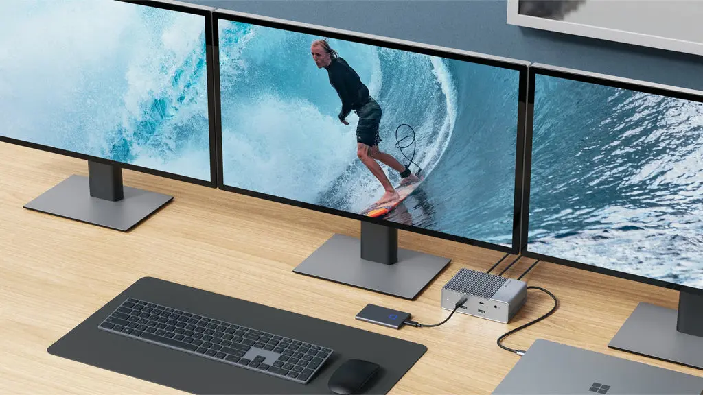 HYPER HDG215-EU USB-C Docking Station Photo 10