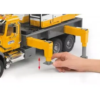 Celtņa kravas auto BRUDER MACK Granite Liebherr Photo 5