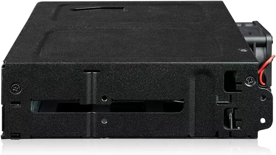 icy dock ToughArmor MB105VP-B NVMe U.2 uz SlimSAS adapters Photo 2