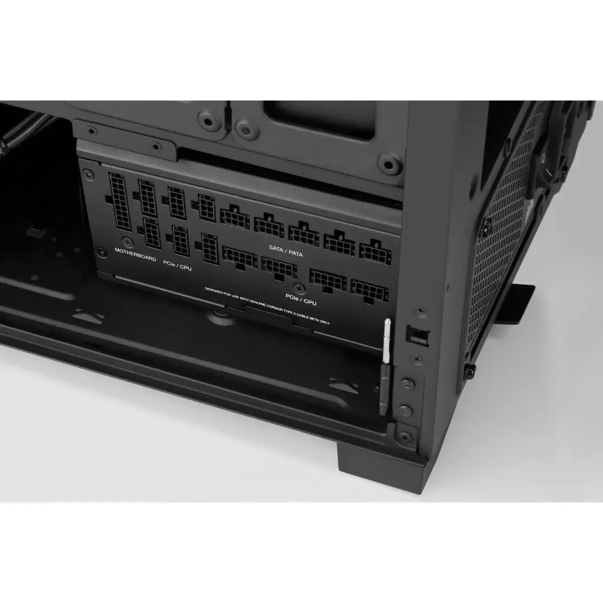 Блок питания Corsair RM1200x SHIFT Photo 10