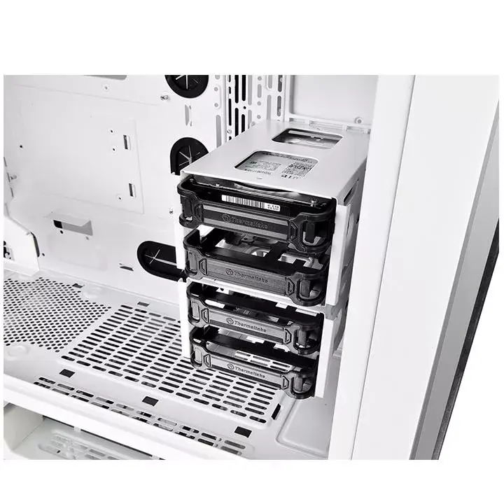Компьютерный корпус Thermaltake View 71 Photo 16