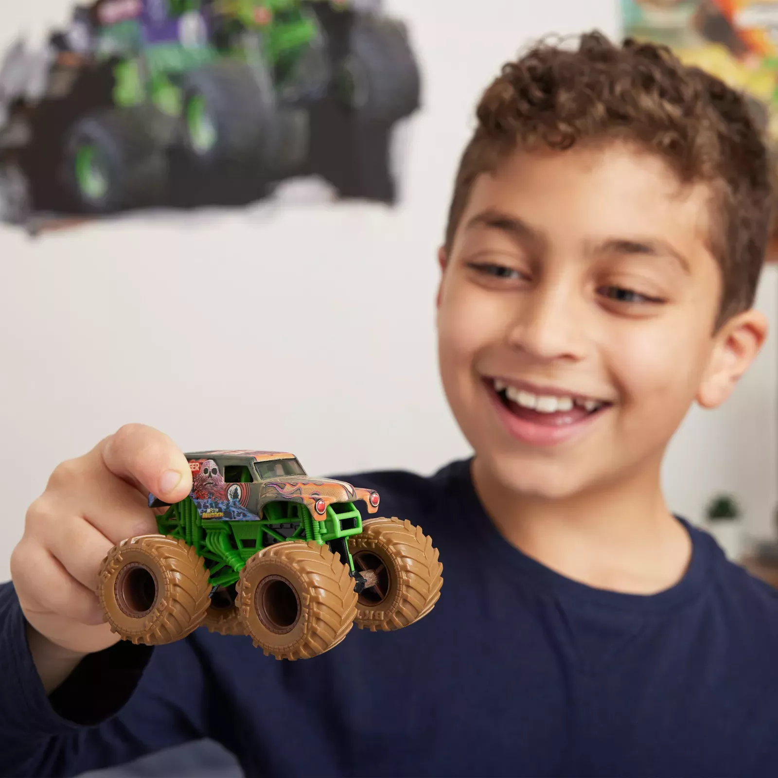 Monster Jam, Official 1:64 Scale Die-Cast Monster Truck (Styles