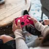Xbox Wireless Controller rozā‑balta — Microsoft Photo 17