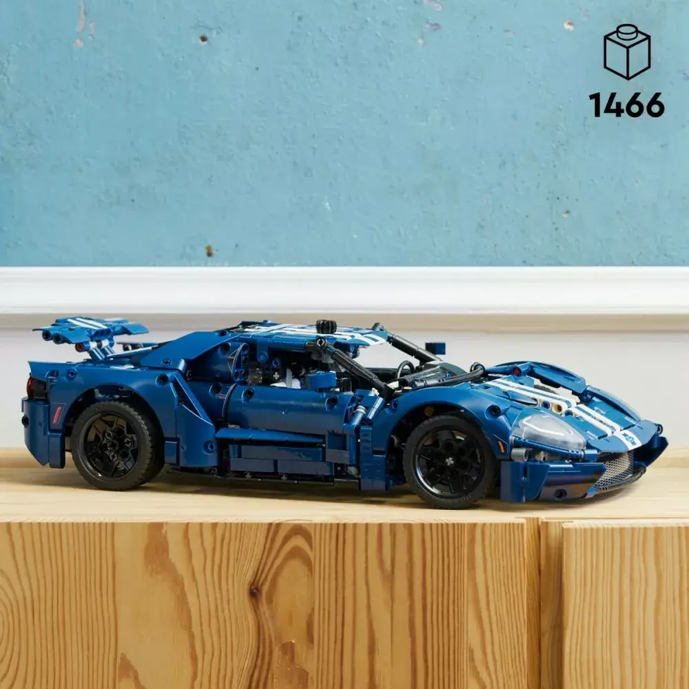 LEGO Technic Ford GT 2022 model 42154 Photo 20