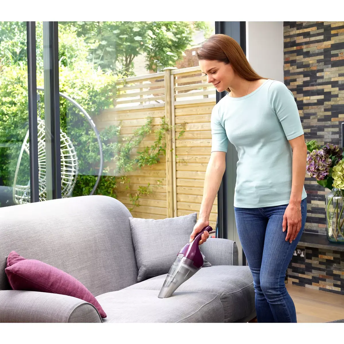 Ручной пылесос Black & Decker NVC115W-QW Photo 5