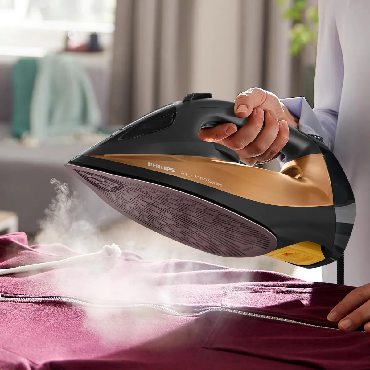 Philips 7000 series DST7040/80 Steam Iron Photo 4