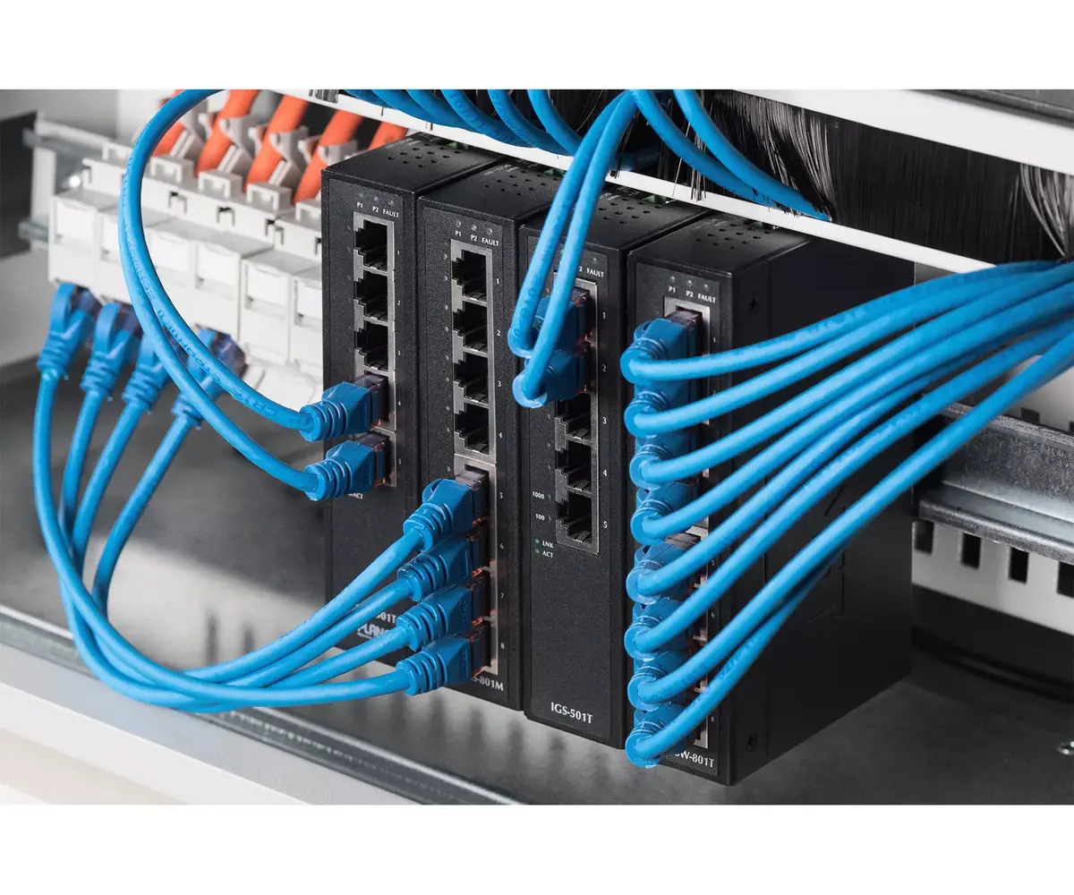Rāmis Digitus DN-19-DIN-3U Photo 3