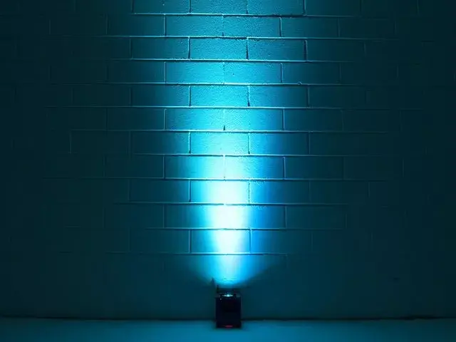 Диско стробоскоп Eurolite UP-1 QCL Photo 8