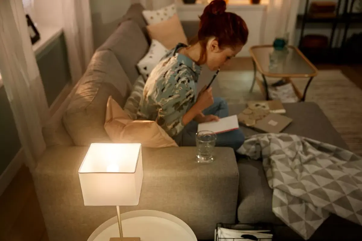 Viedā spuldze Philips Hue White Lustre E14 Photo 2
