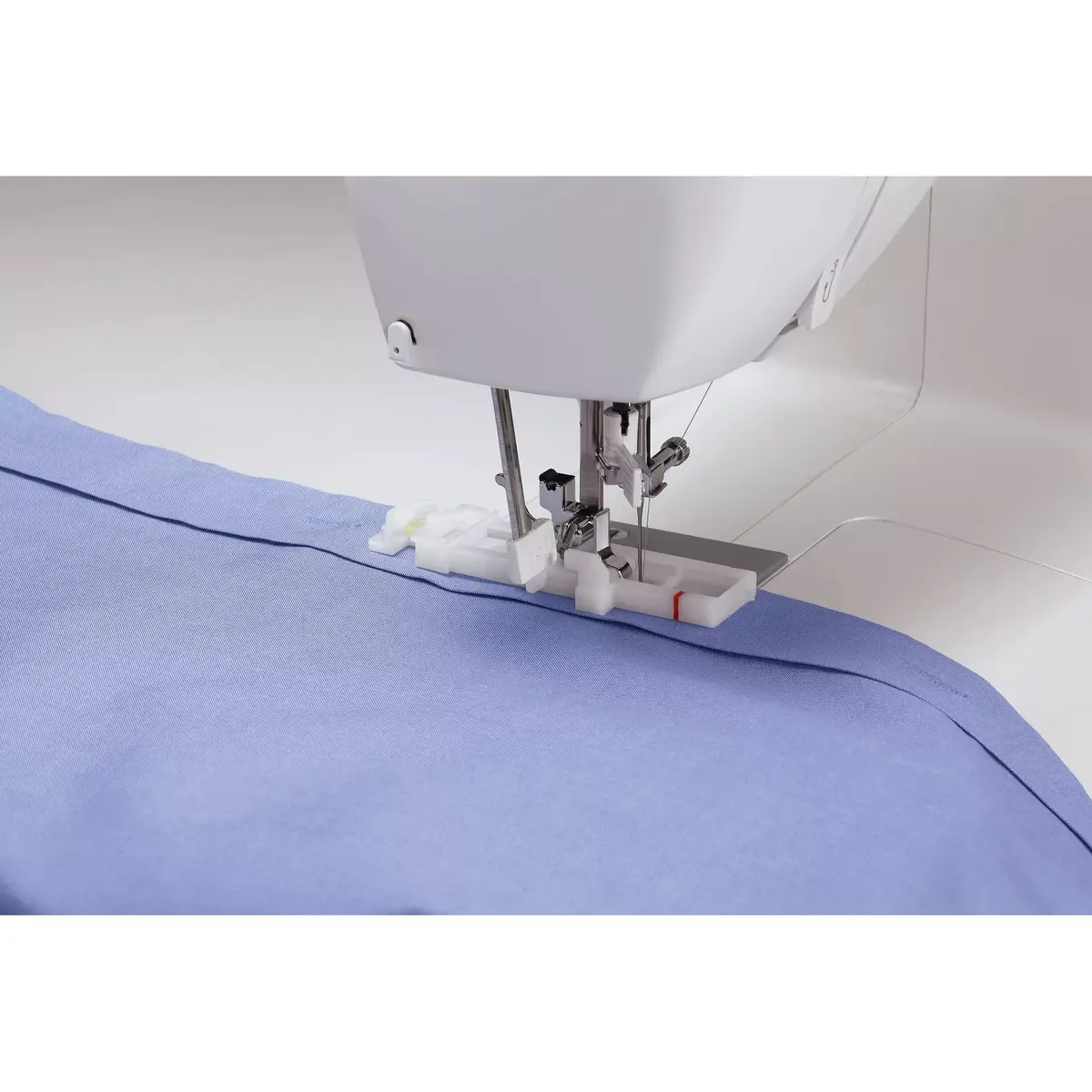Automatic sewing machine SINGER Brilliance 6160 Photo 3