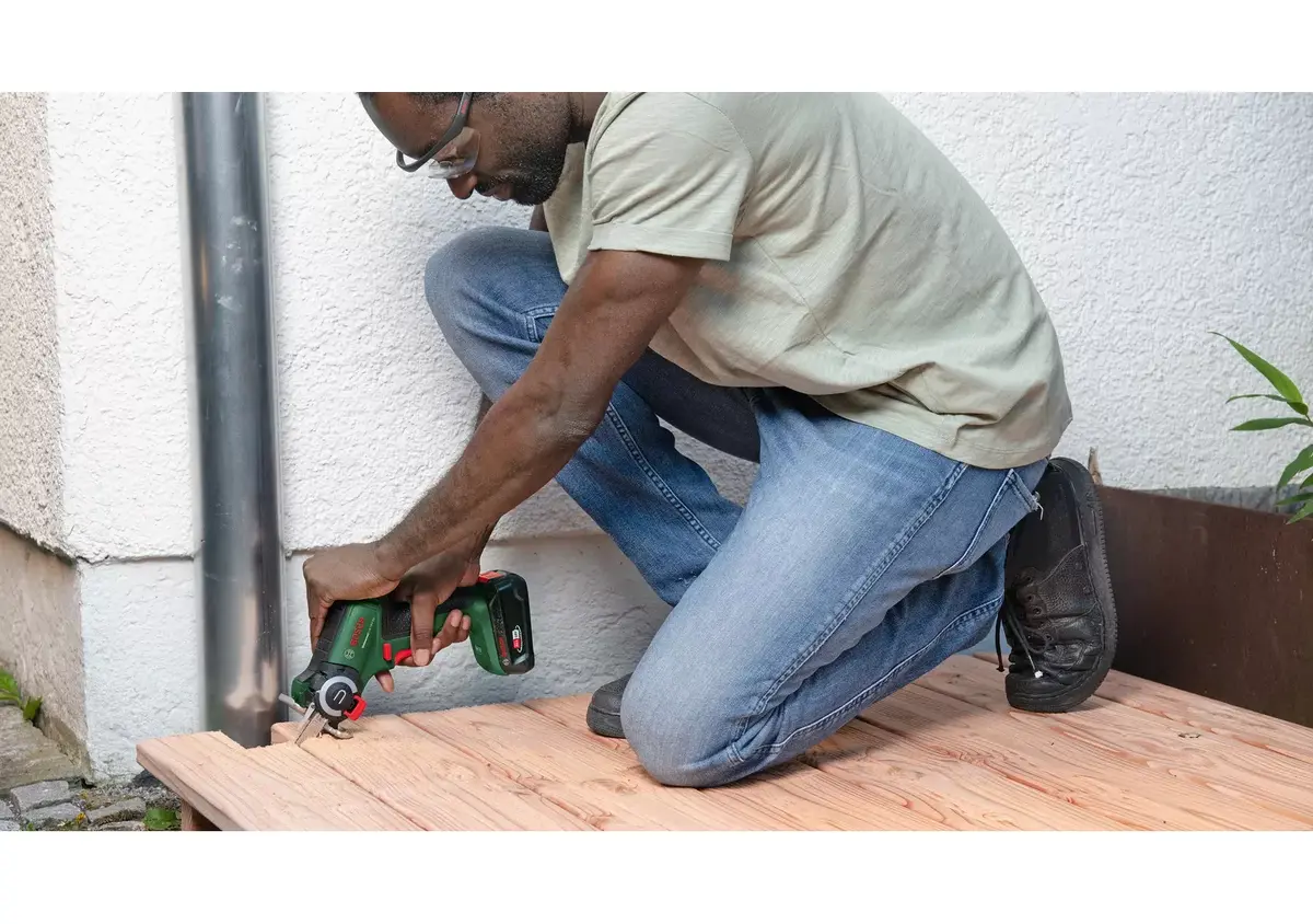Лобзик Bosch UniversalCut 18V-65 Photo 7