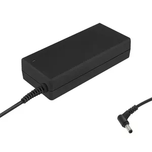 Сетевой адаптер для ноутбука QOLTEC 50076 90W 19V 4.9A для использования в помещении, чёрный