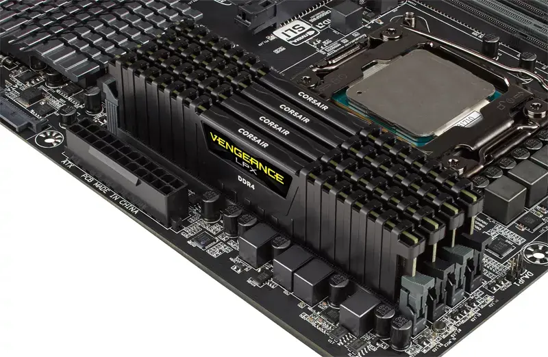 Оперативная память CORSAIR 16GB CMK16GX4M2A2400C14 Photo 4