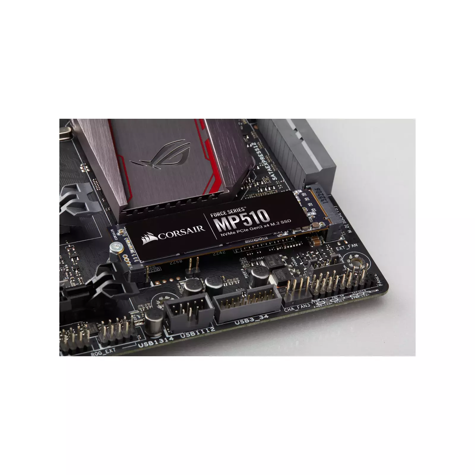 CORSAIR CSSD-F240GBMP510 Photo 5