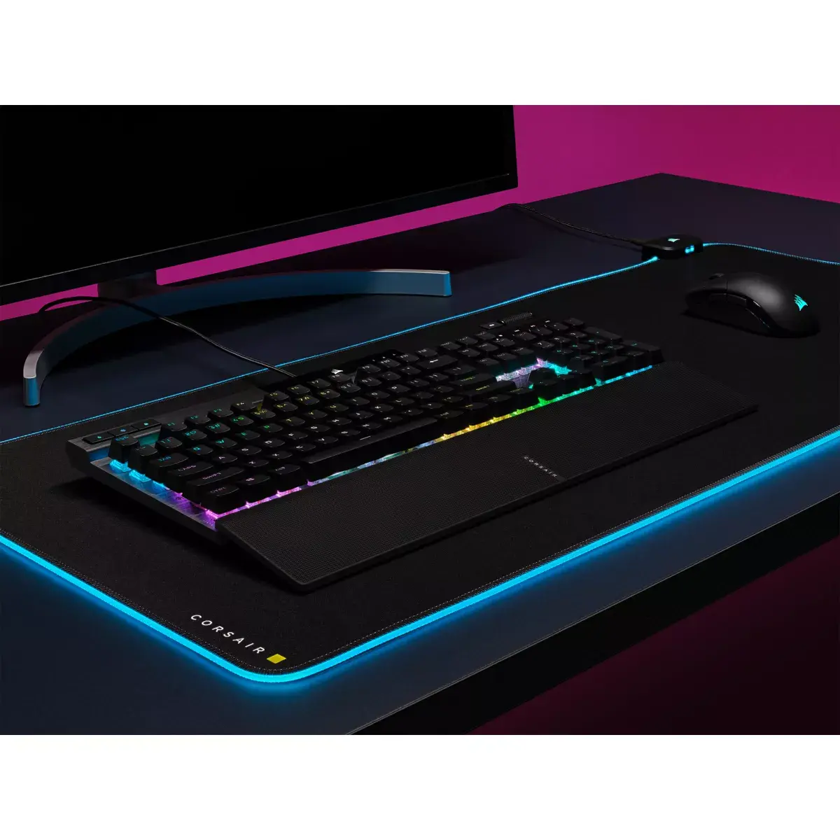 Механическая игровая клавиатура Corsair K70 RGB PRO Photo 3