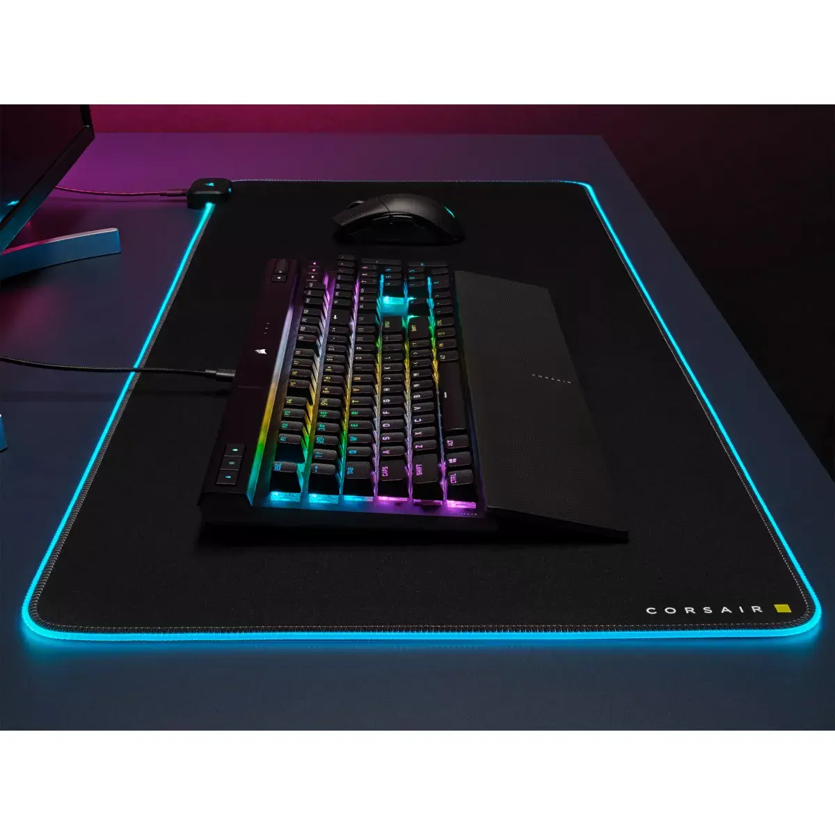 Механическая игровая клавиатура Corsair K70 RGB PRO Photo 4