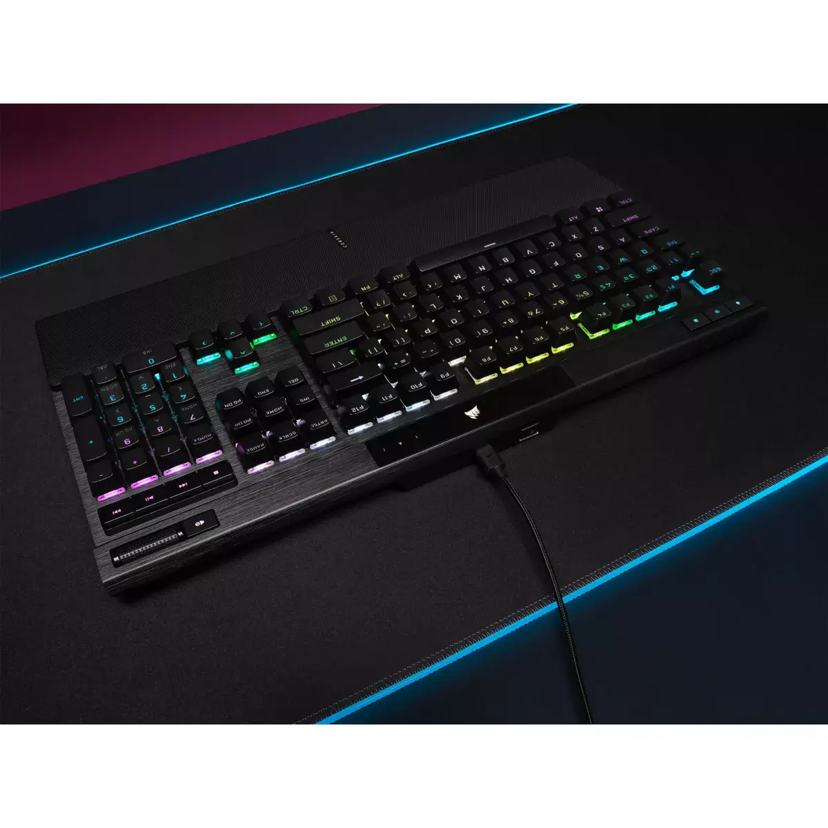 Механическая игровая клавиатура Corsair K70 RGB PRO Photo 6