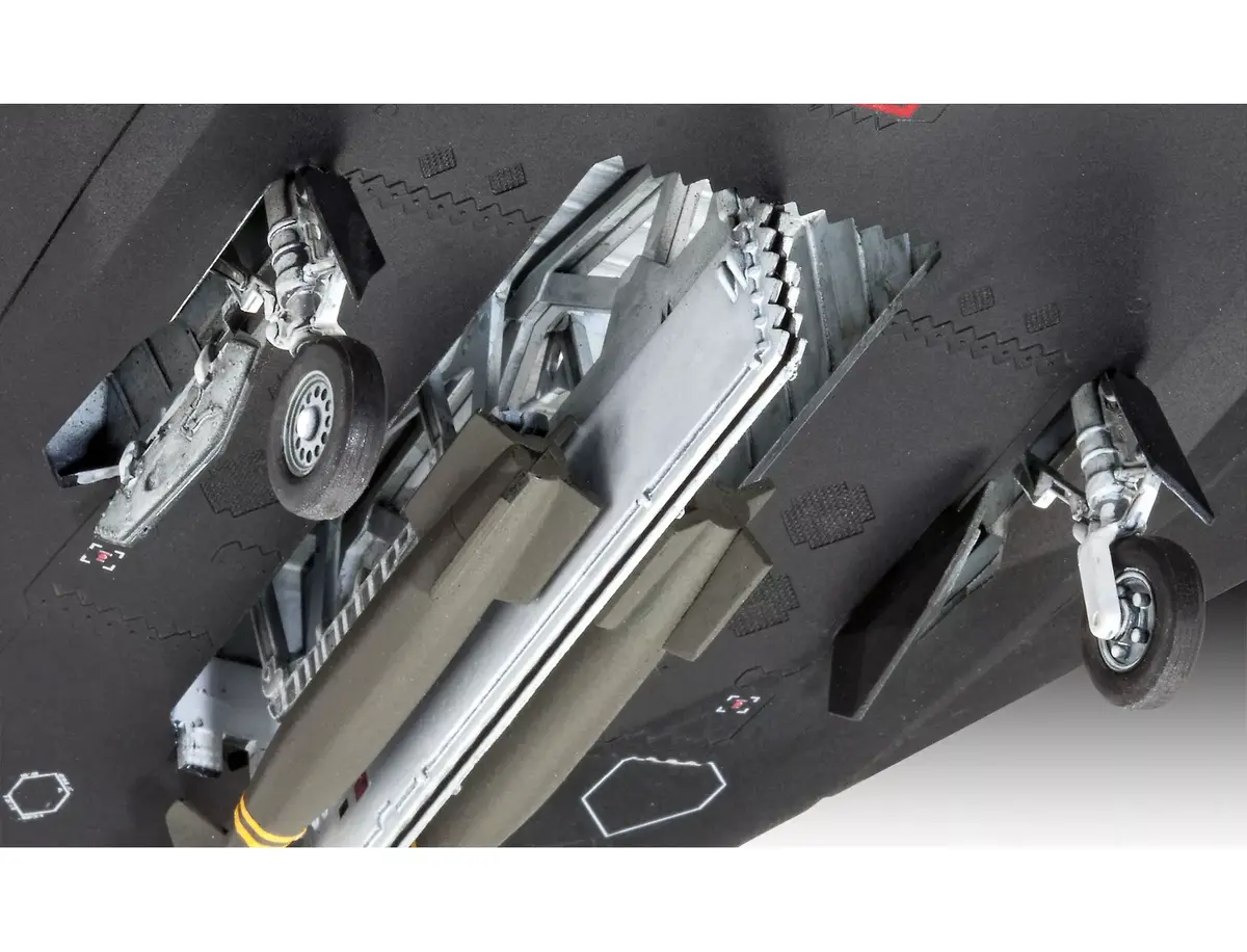 Модель самолёта REVELL 03899, масштаб 1:72 Photo 2