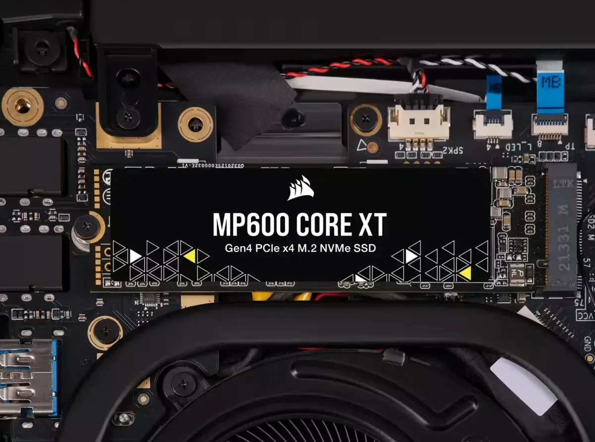 SSD disk Corsair 4 TB MP600 CORE XT Photo 10