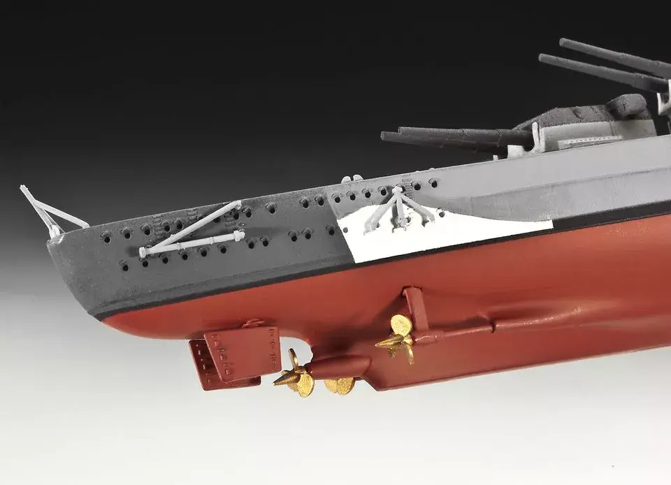 Jūras kuģa modelis Revell Bismarck Photo 5