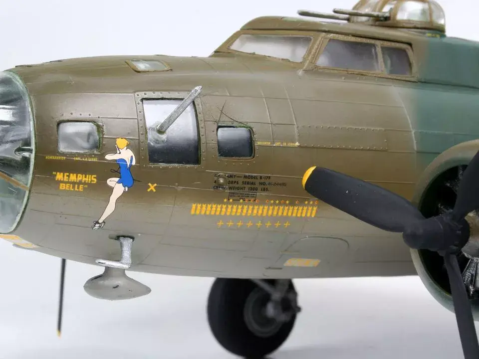 Fixed-wing aircraft model Revell 4297 Photo 3