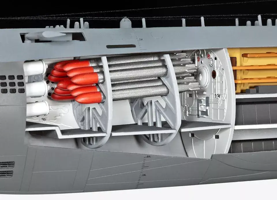 Submarine model Revell U-Boot Typ XXI U 2540 &Interieur Photo 7