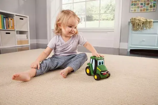 Игрушечный трактор TOMY John Deere Johnny Push N Roll Photo 3