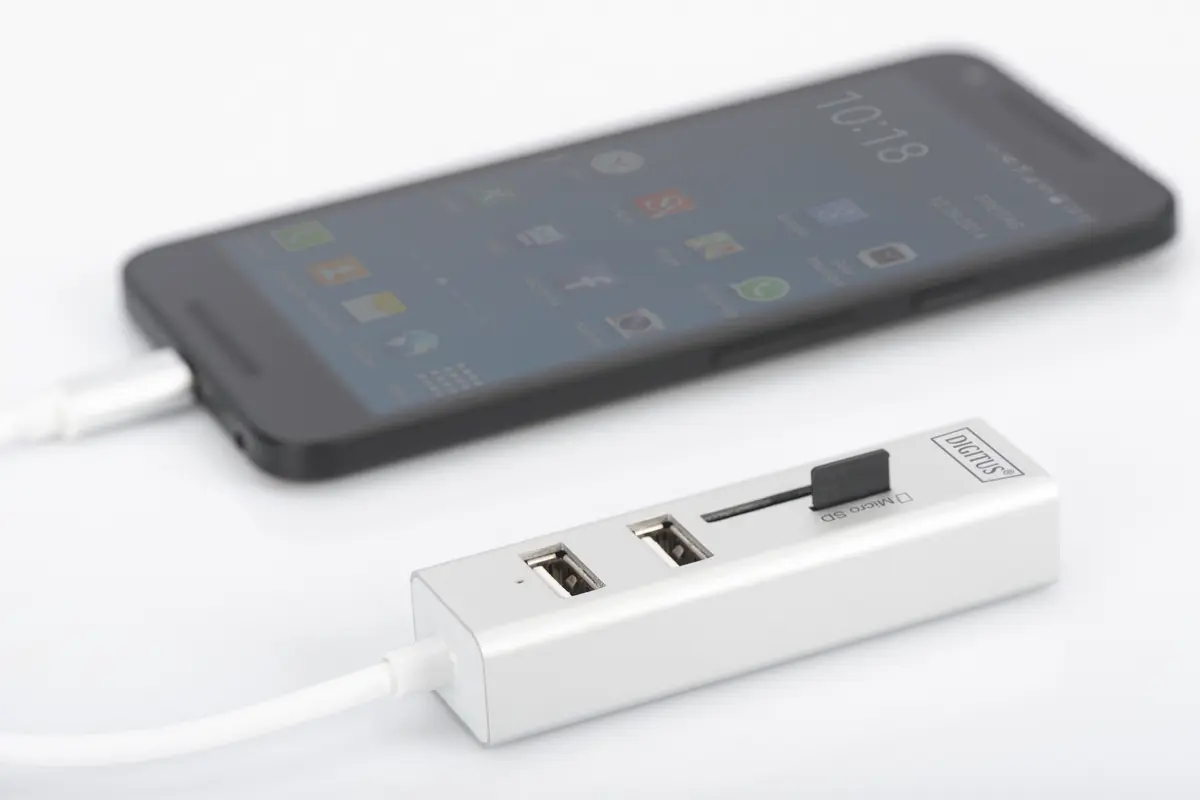 Digitus USB Type-C OTG 3-Port HUB and Card Reader Photo 2