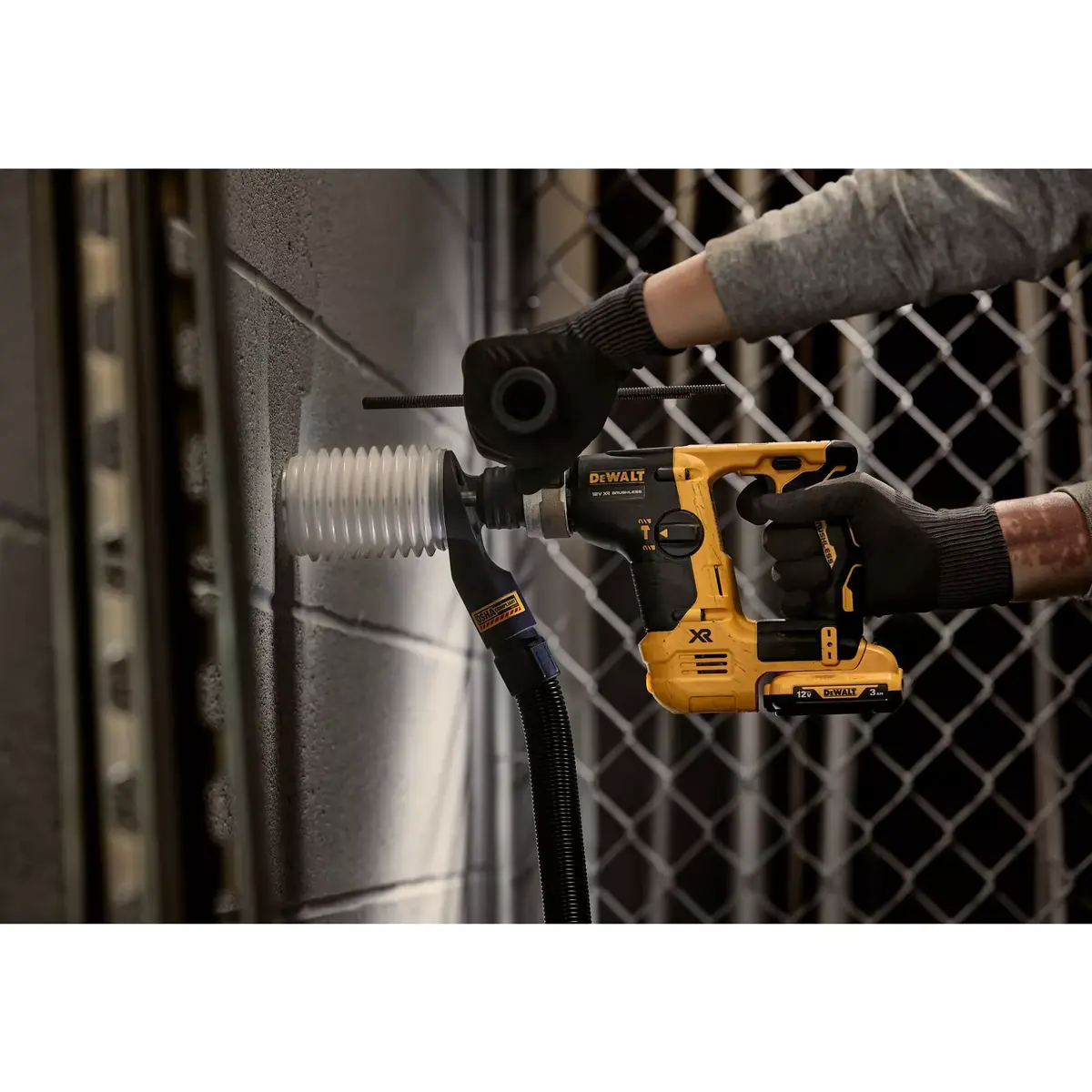 Перфоратор DeWALT DCH072NT-XJ Photo 6