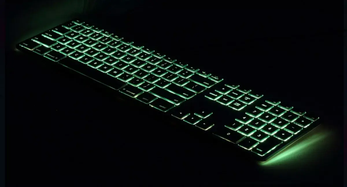 Matias FK318LS-UK алюминиевая клавиатура Mac с RGB Photo 6