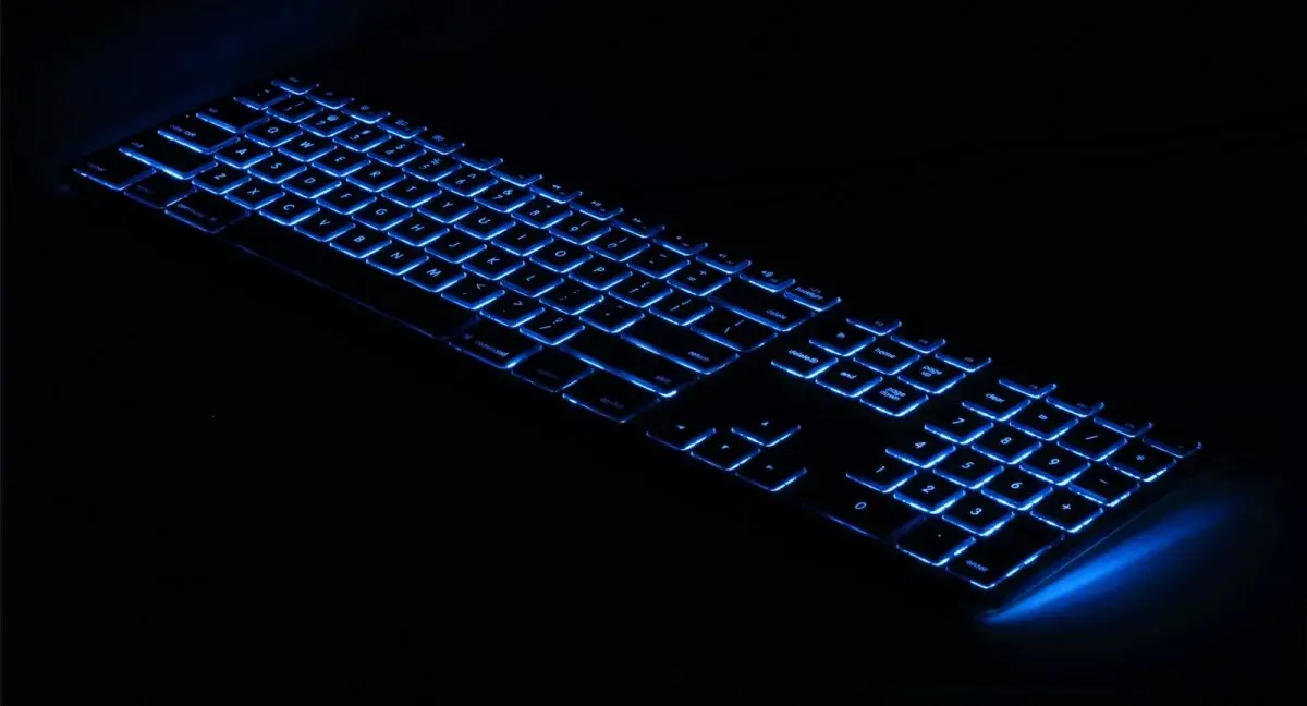 Matias FK318LS-UK алюминиевая клавиатура Mac с RGB Photo 7