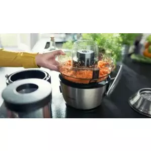 Mīkstums savācās vienā traukā