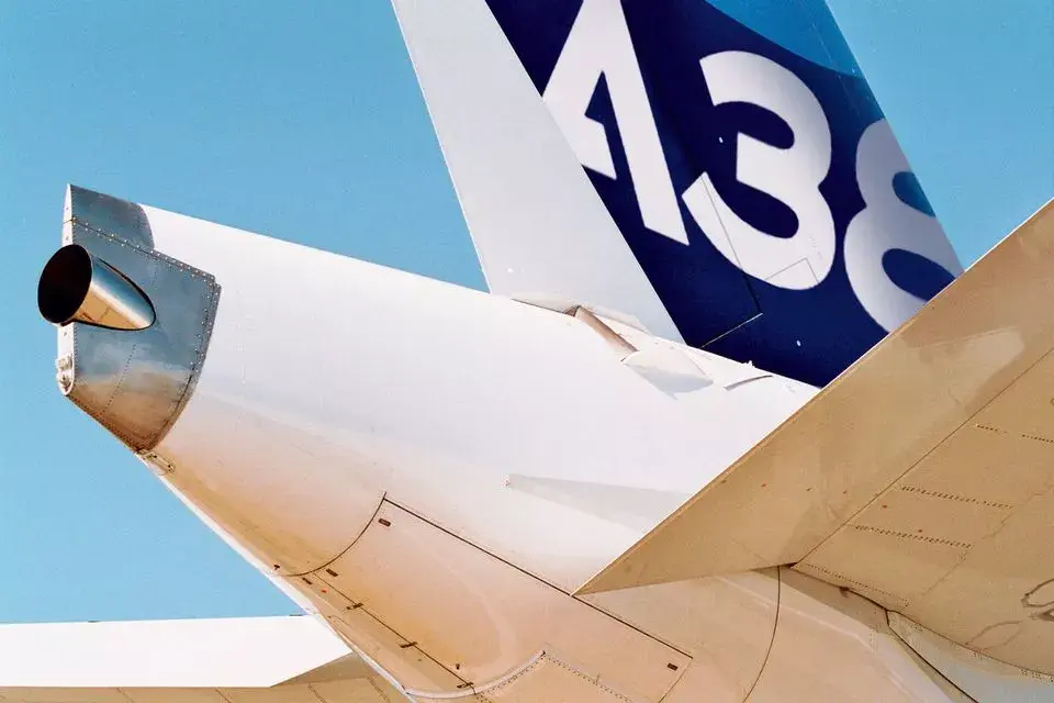 Modeļu komplekts Revell Airbus A 380 Design New livery First Flight Photo 10